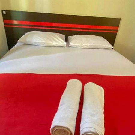 Rama Shinta Homestay Near Gembiral Loka Zoo Redpartner Yogyakarta Exterior foto