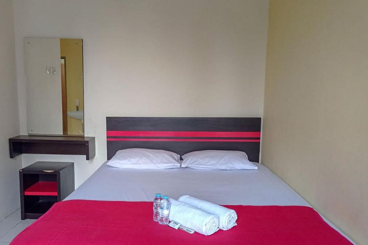 Rama Shinta Homestay Near Gembiral Loka Zoo Redpartner Yogyakarta Exterior foto