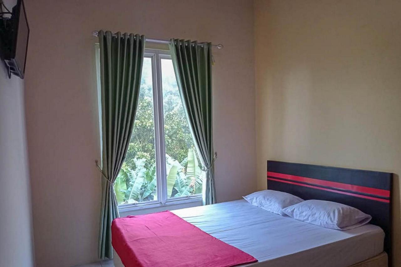 Rama Shinta Homestay Near Gembiral Loka Zoo Redpartner Yogyakarta Exterior foto